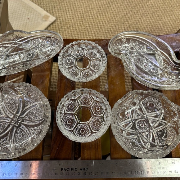 Your choice of 1 Elegant Crystal Serveware Dish Bowl candy nuts - Picture 1 of 11